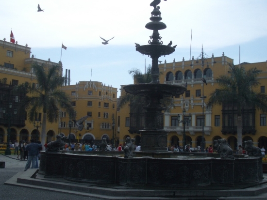 Plaza de Armes, Lima